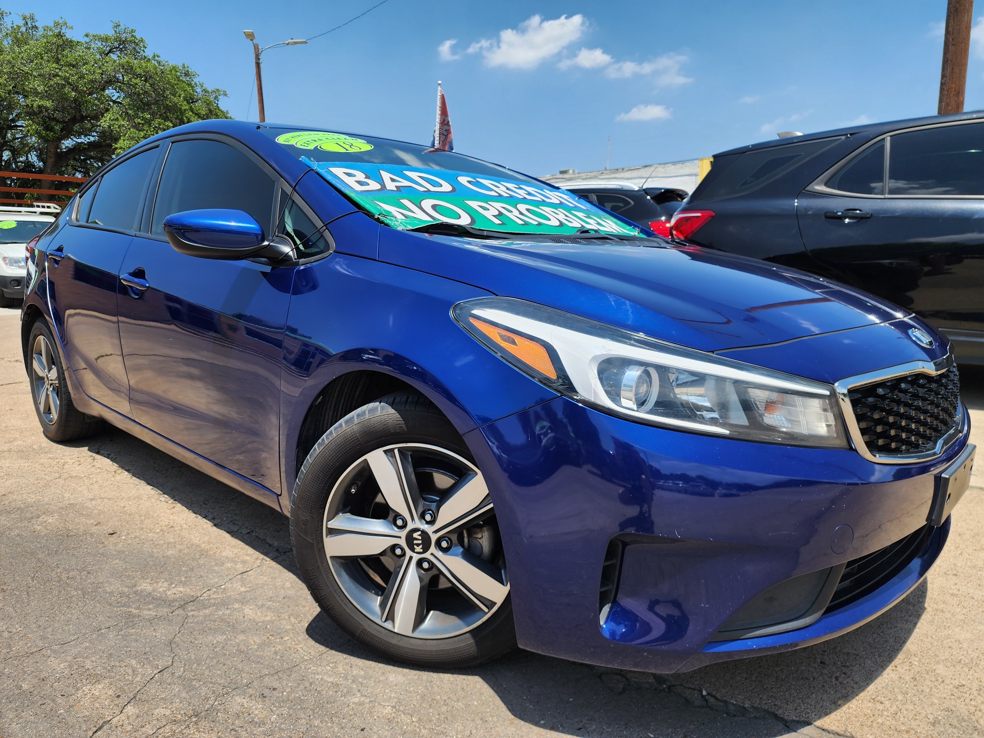 2018 BLUE /BLACK Kia Forte LX (3KPFL4A76JE) with an 2.0L L4 DOHC 16V engine, AUTO transmission, located at 2660 S.Garland Avenue, Garland, TX, 75041, (469) 298-3118, 32.885387, -96.656776 - Welcome to DallasAutos4Less, one of the Premier BUY HERE PAY HERE Dealers in the North Dallas Area. We specialize in financing to people with NO CREDIT or BAD CREDIT. We need proof of income, proof of residence, and a ID. Come buy your new car from us today!! This is a SUPER CLEAN 2018 KIA FORTE - Photo #0